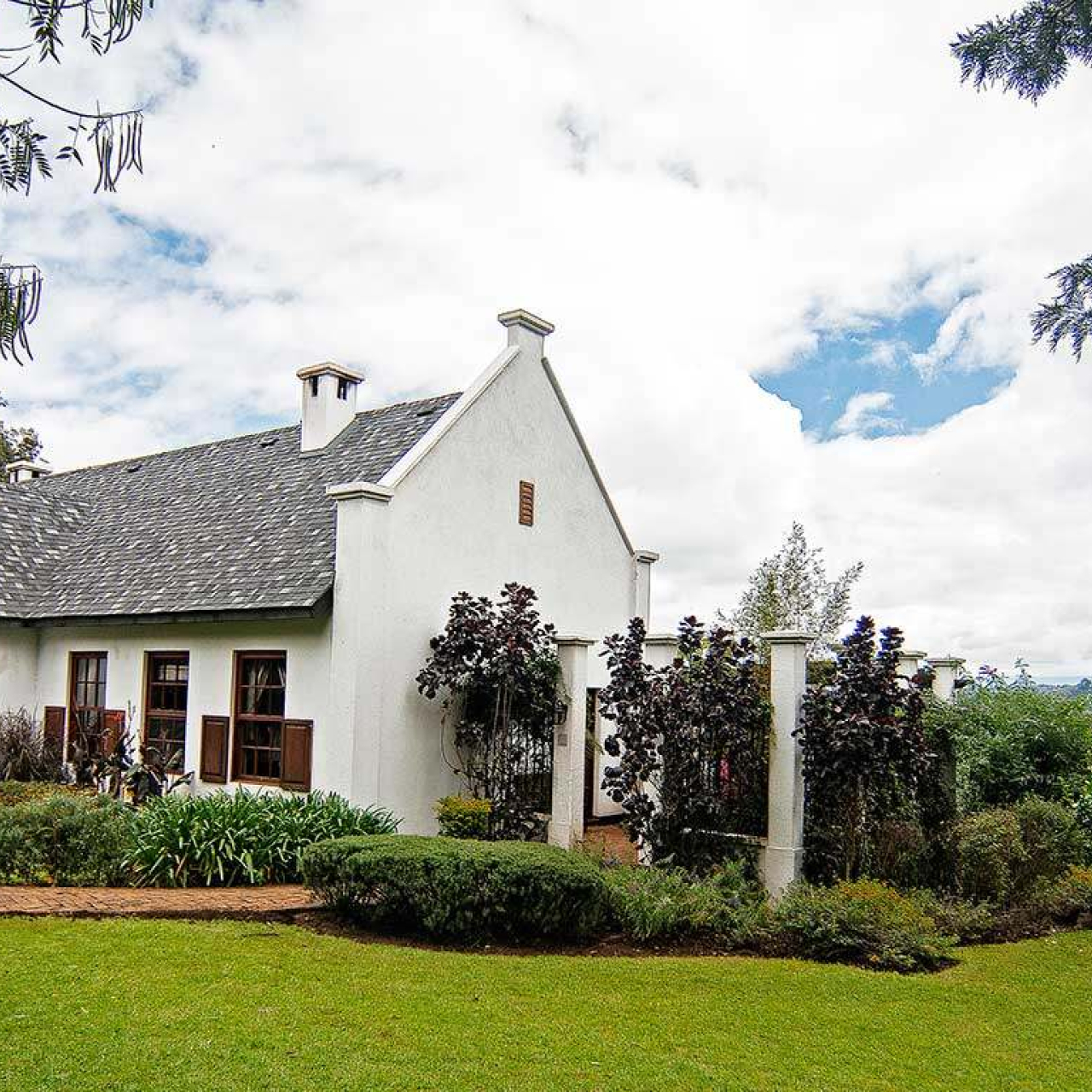 GALLERY Elewana The Manor Family Cottage Exterior