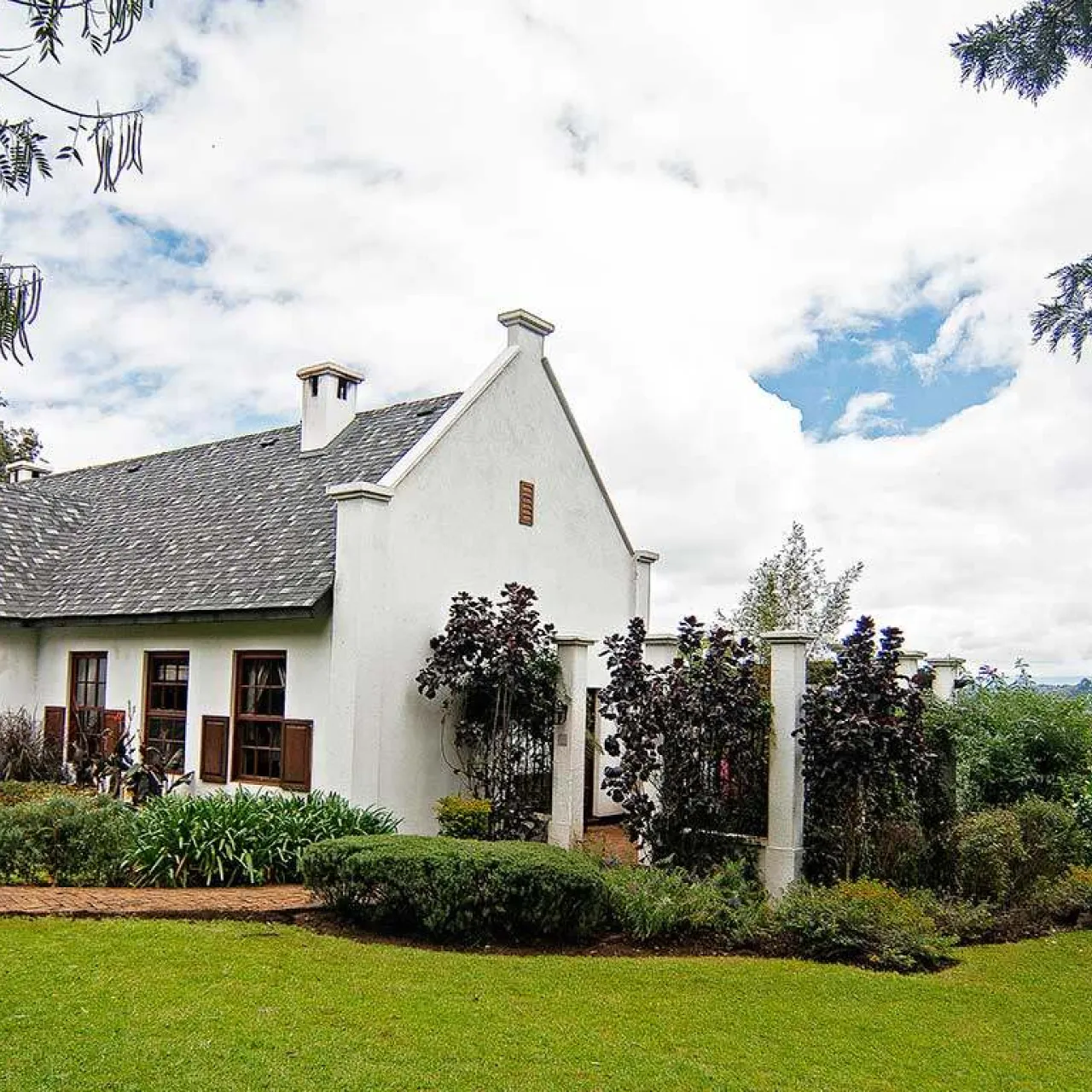 GALLERY Elewana The Manor Family Cottage Exterior