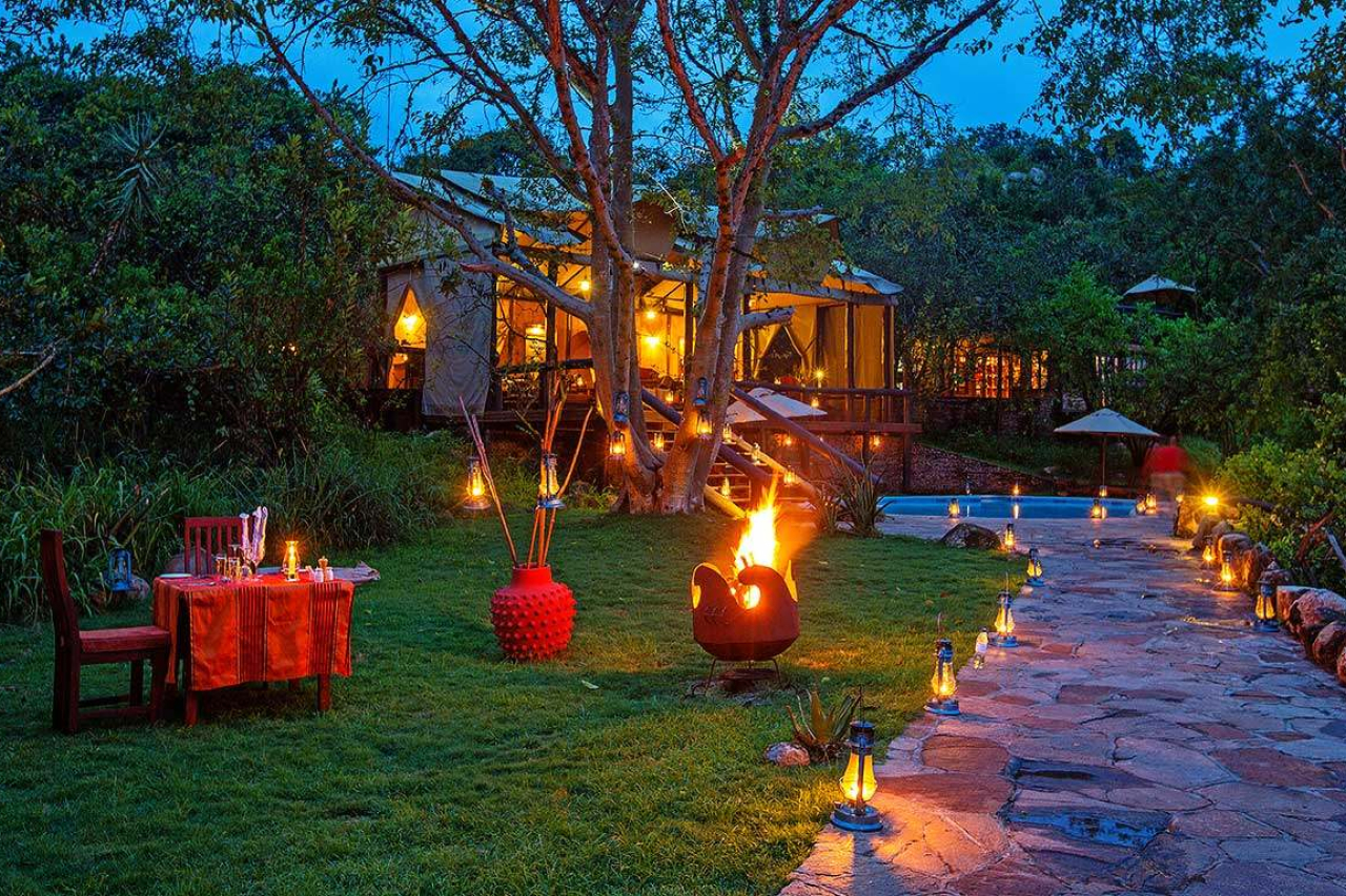 GALLERY Elewana Serengeti Migration Camp dining romantic private dinner by the lounge