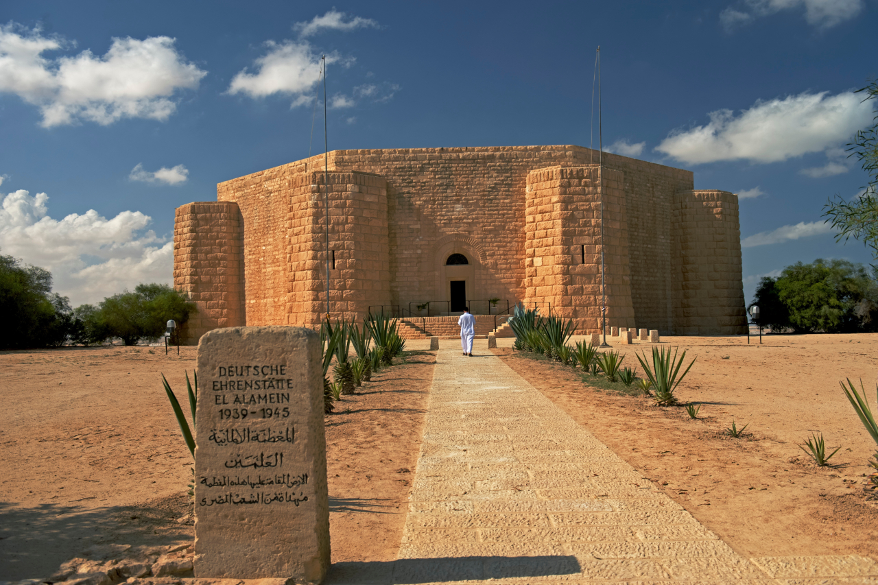 El Alamein Jason Row Photo