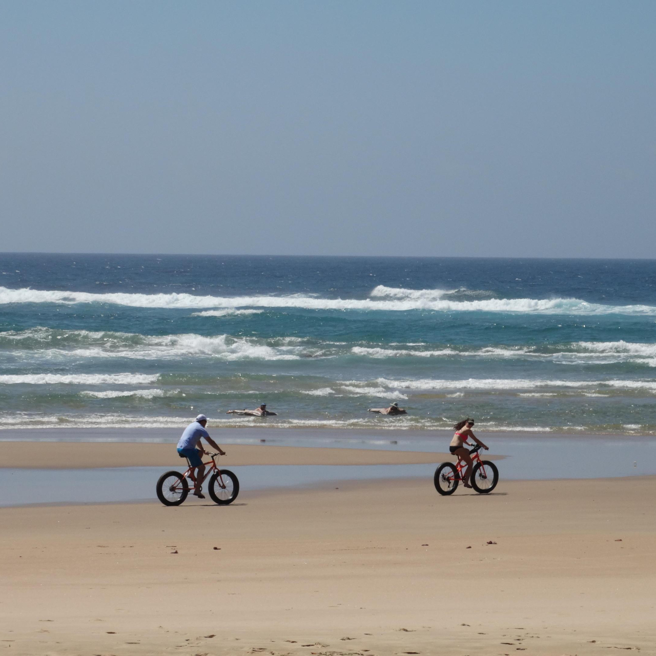 GALLERY Beach Activity