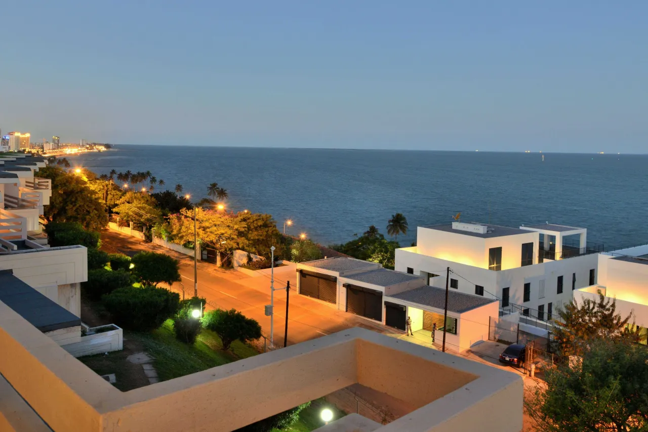 GALLERY 19 Accommodation Villa Mar View
