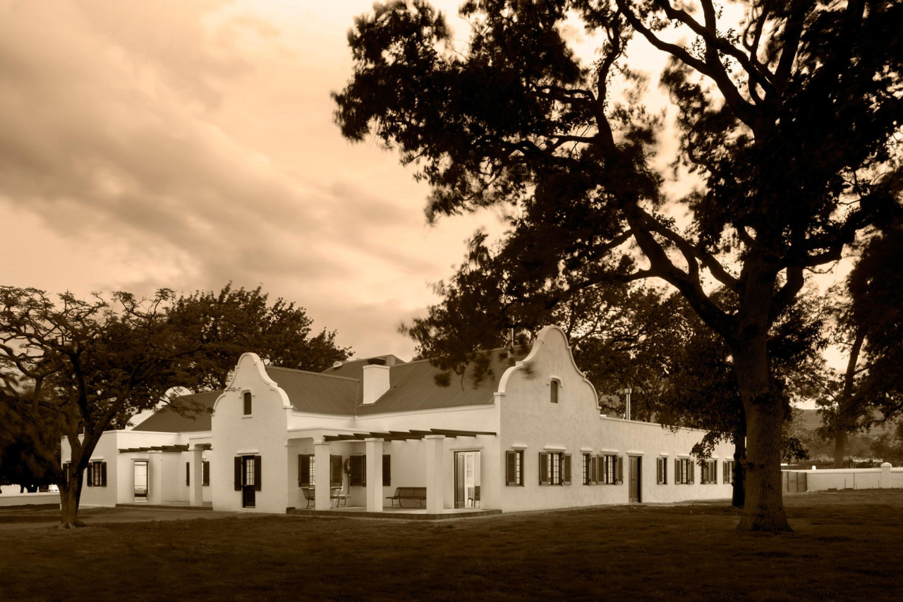 LODGE SHOT The Farmhouse at dawn