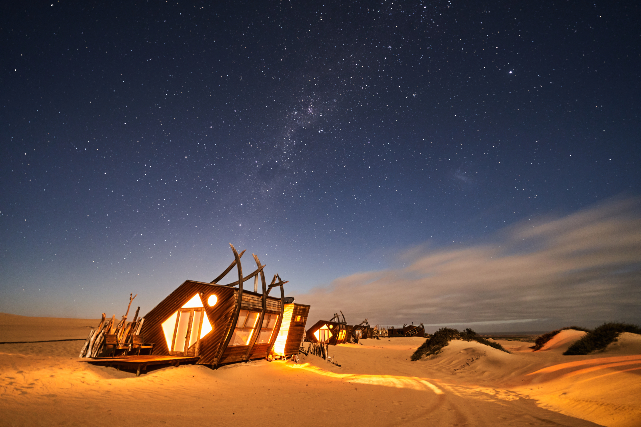 19 Shipwreck Lodge Guest room by night