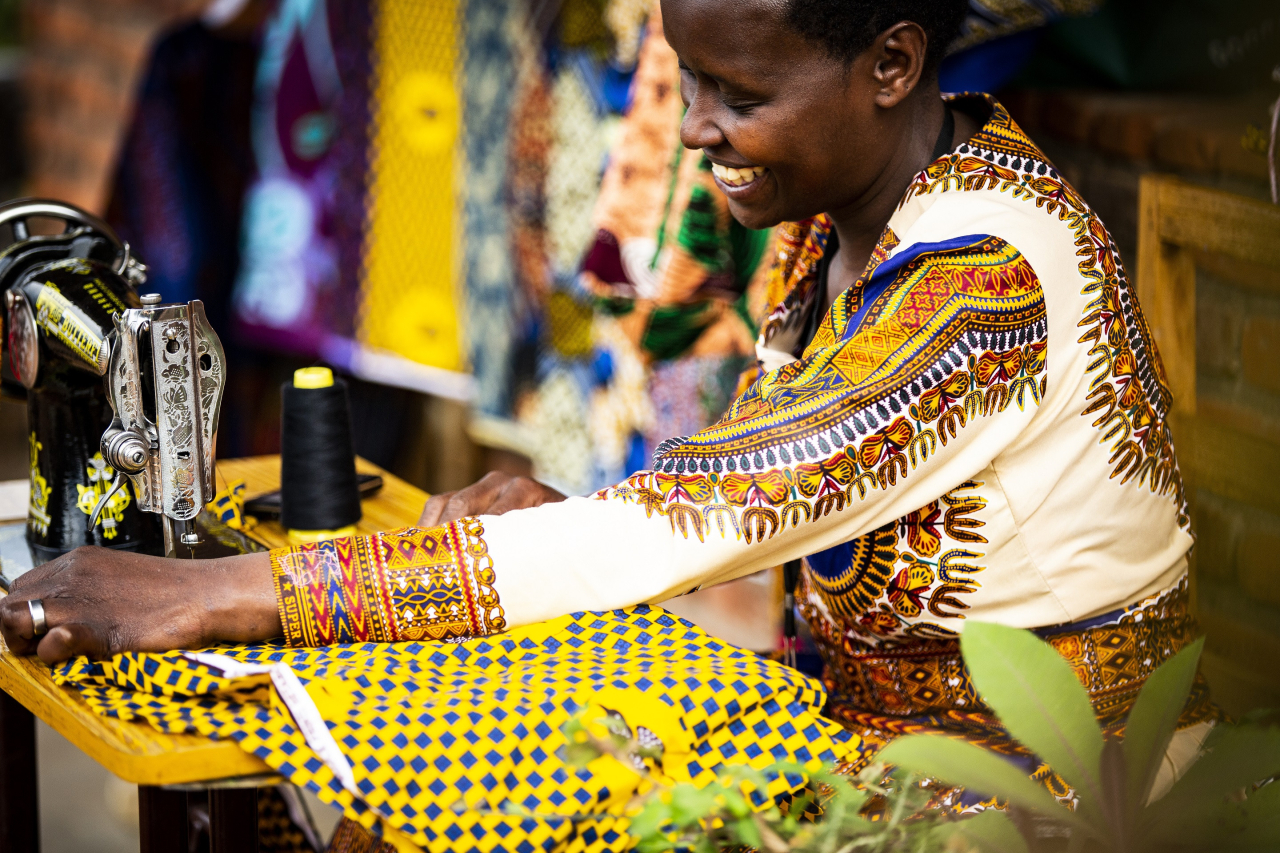 MAIN SHOT Singita Volcanoes National Park Local market